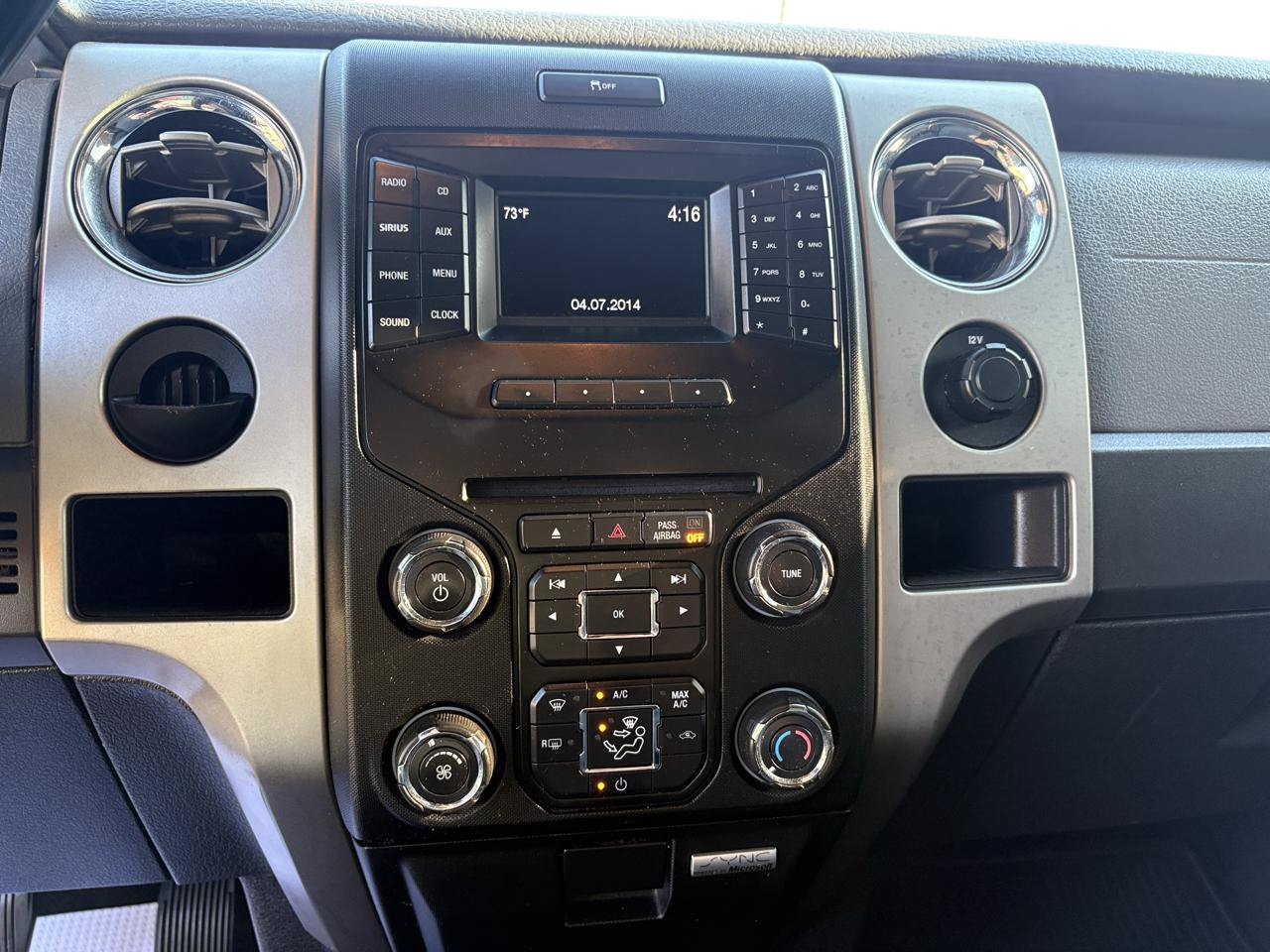 Used 2014 Ford F150 XLT w/ XLT Convenience Package RWD image 9