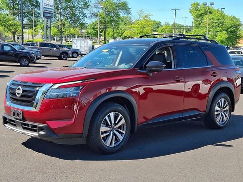 Certified 2023 Nissan Pathfinder SL AWD/4WD image 3