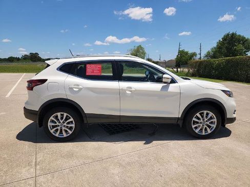 Certified 2020 Nissan Rogue Sport SV FWD image 4
