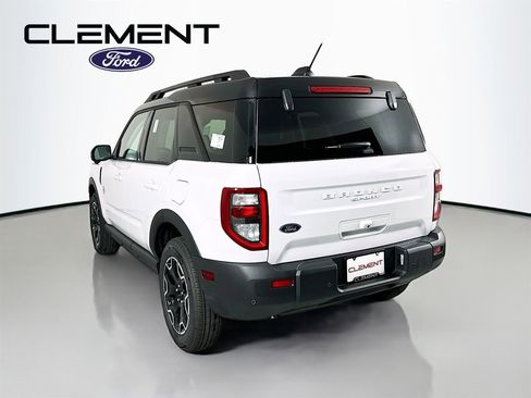 New 2025 Ford Bronco Sport Outer Banks w/ Outer Banks Tech Package+ AWD/4WD image 8