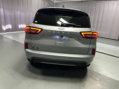Used 2023 Ford Escape ST-Line Select w/ Tech Pack #2 AWD/4WD image 6