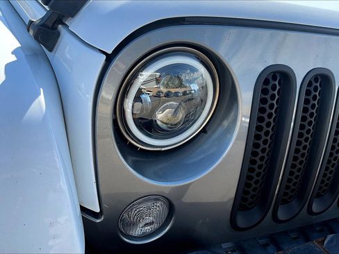 Used 2015 Jeep Wrangler Unlimited Sport image 25