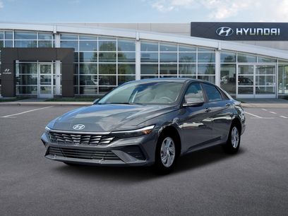 New 2026 Hyundai Elantra SE