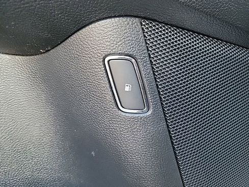 Used 2019 Ford Fusion Energi Titanium image 20