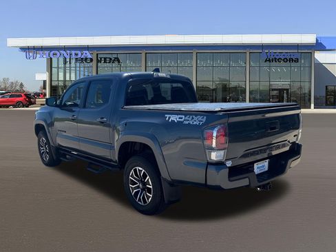 Used 2022 Toyota Tacoma TRD Sport w/ Black Out Package (TMS) AWD/4WD image 3