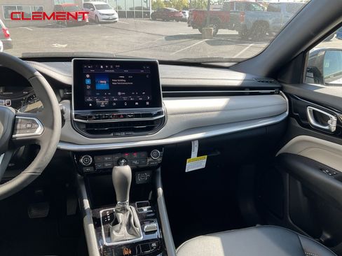 New 2026 Jeep Compass Limited image 12