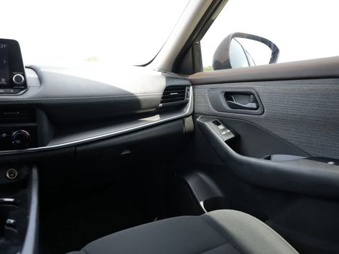 Used 2023 Nissan Rogue S FWD image 8
