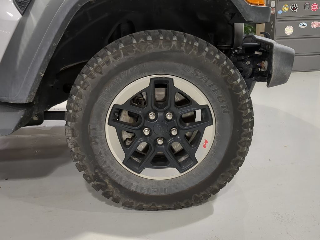 Used 2018 Jeep Wrangler Sport AWD/4WD image 6