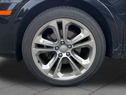 Used 2018 Audi Q3 2.0T Premium Plus w/ Premium Plus Package AWD/4WD image 11