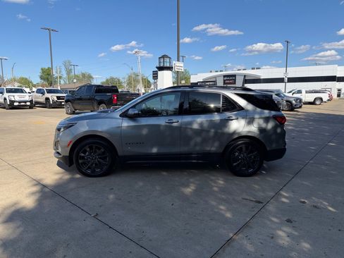 Used 2023 Chevrolet Equinox RS FWD image 8