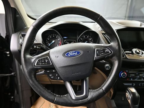 Used 2019 Ford Escape Titanium AWD/4WD image 24