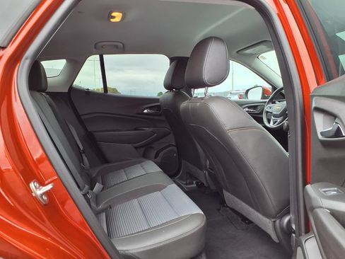 Used 2024 Chevrolet Trax LT w/ Driver Confidence Package FWD image 23