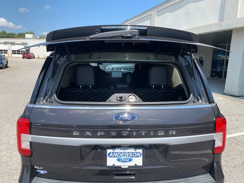 Used 2022 Ford Expedition XLT AWD/4WD image 10