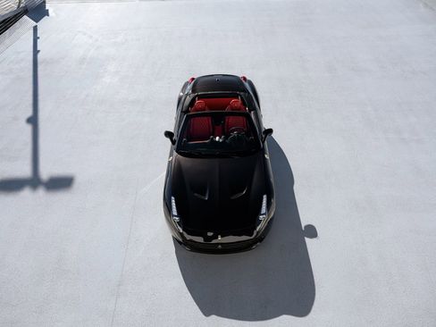 Used 2017 Ferrari California T image 4