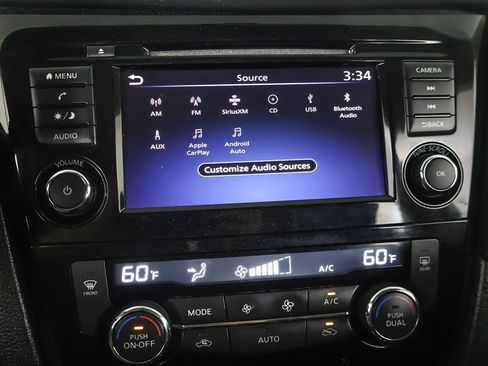 Used 2018 Nissan Rogue SV AWD/4WD image 42
