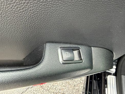 Used 2012 Mercedes-Benz C 300 4MATIC Sedan image 20