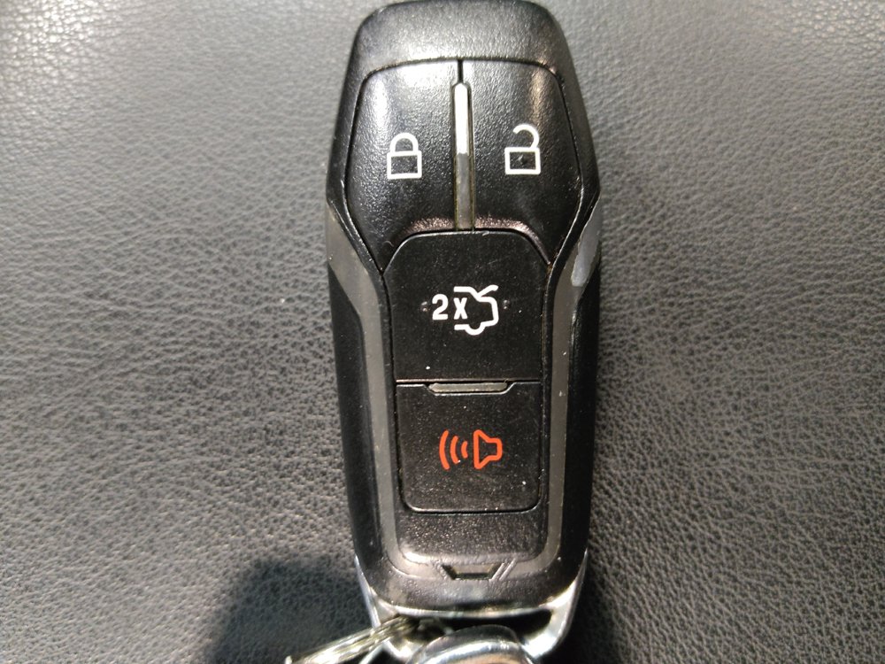 Used 2016 Ford Edge Titanium AWD/4WD image 32
