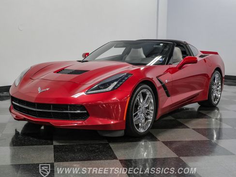 Used 2015 Chevrolet Corvette Stingray Coupe RWD image 19