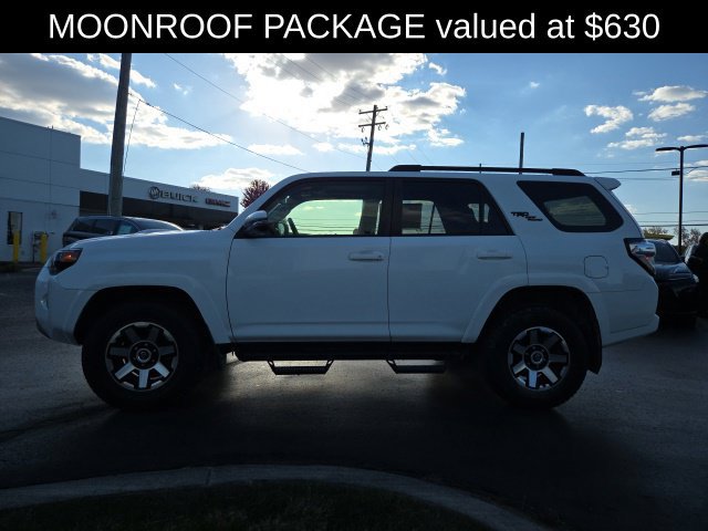Used 2023 Toyota 4Runner TRD Off-Road Premium w/ Moonroof Package AWD/4WD image 5