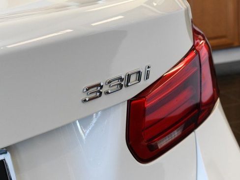 Used 2018 BMW 330i Sedan RWD image 13