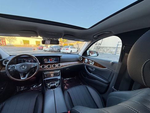 Used 2018 Mercedes-Benz E 300 image 29