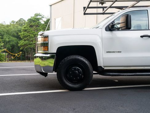 Used 2015 Chevrolet Silverado 3500 W/T w/ WT Convenience Package AWD/4WD image 3