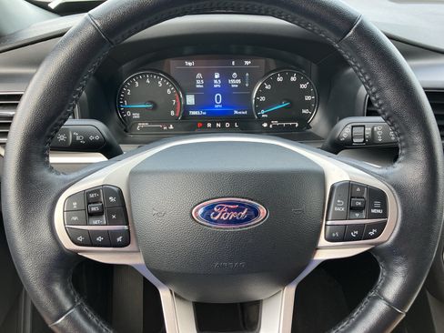 Used 2022 Ford Explorer XLT w/ Equipment Group 202A AWD/4WD image 15