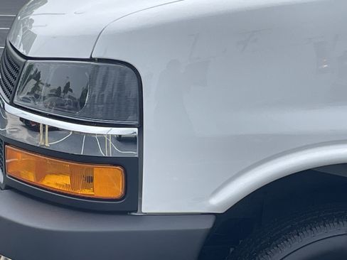 Used 2025 Chevrolet Express 2500 w/ Driver Convenience Package RWD image 6