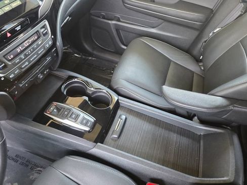Used 2021 Honda Pilot Touring image 34