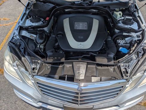 Used 2011 Mercedes-Benz E 350 4MATIC Sedan image 23