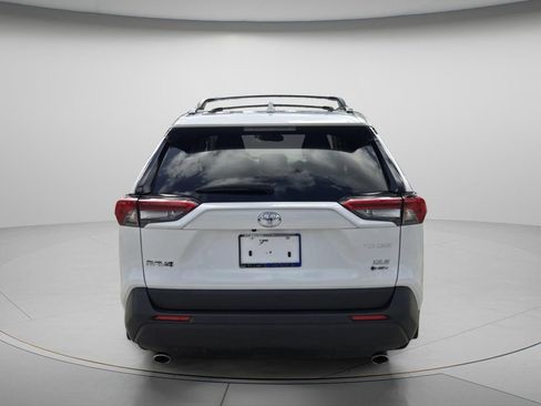Used 2025 Toyota RAV4 XLE AWD/4WD image 6