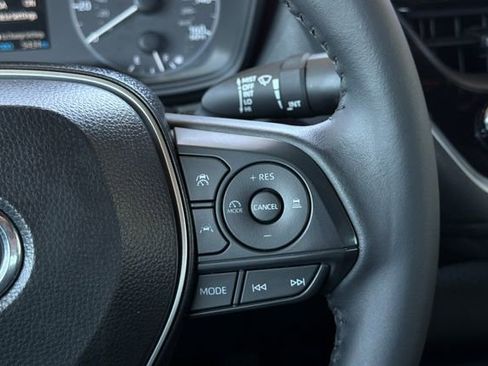 Used 2025 Toyota Corolla SE FWD image 28