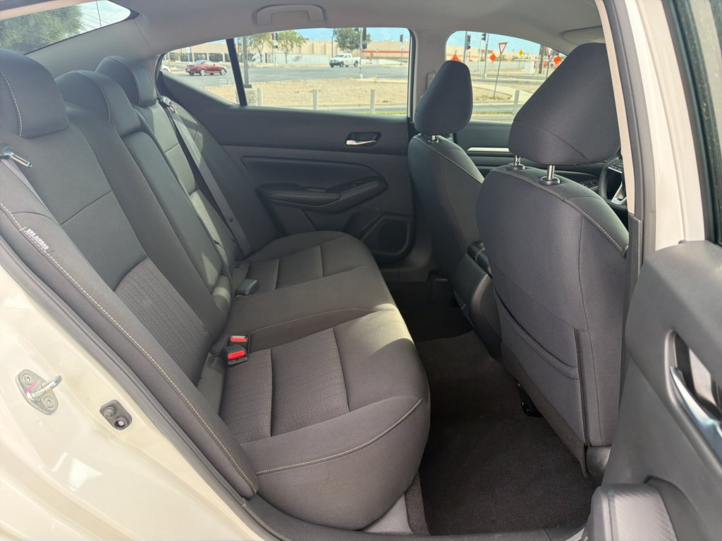 Used 2022 Nissan Altima 2.5 SV FWD image 15