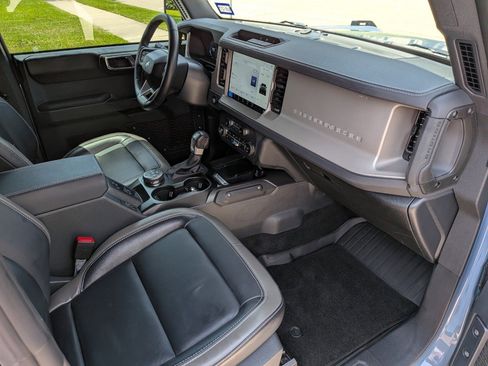 Used 2025 Ford Bronco Outer Banks AWD/4WD image 19