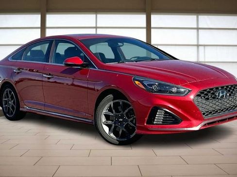 Used 2018 Hyundai Sonata Limited image 12