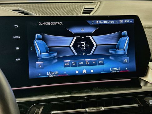 Used 2026 BMW X2 xDrive28i AWD/4WD image 23
