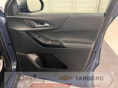 Used 2025 Chevrolet Equinox LT FWD image 38