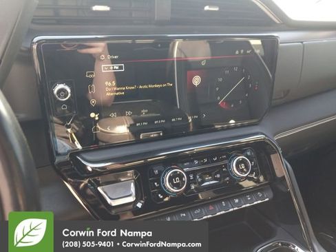 Used 2024 GMC Sierra 2500 AT4X image 16