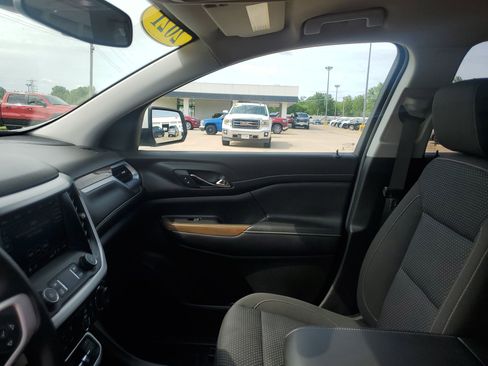 Used 2021 GMC Acadia SLE FWD image 26