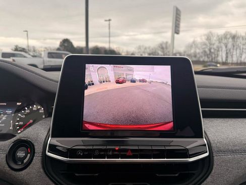 Used 2025 Jeep Compass Latitude image 19