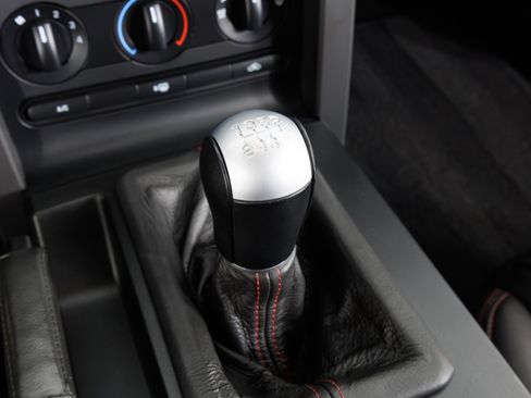 Used 2007 Ford Mustang Shelby GT500 RWD image 25