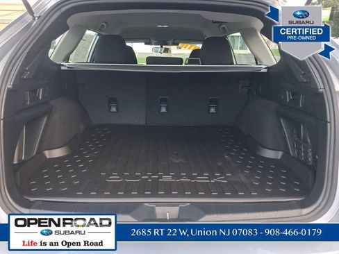 Used 2025 Subaru Outback AWD/4WD image 23