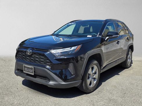 Used 2024 Toyota RAV4 XLE FWD image 7