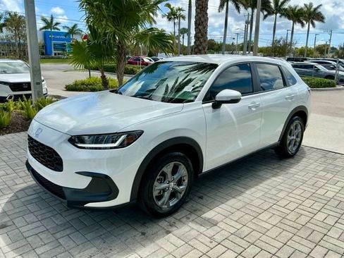 Certified 2026 Honda HR-V LX image 3