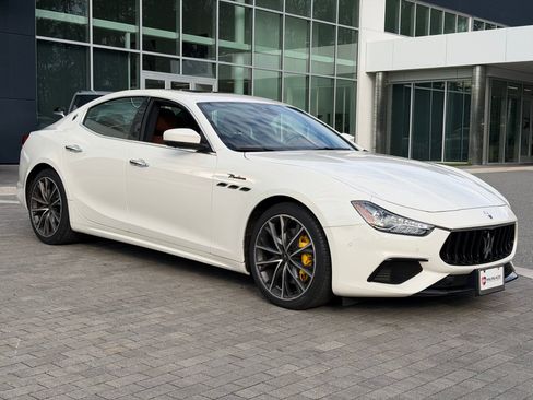 Certified 2022 Maserati Ghibli Modena Q4 image 32