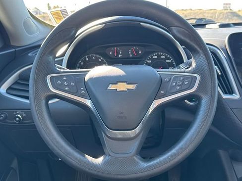 Used 2023 Chevrolet Malibu LT image 14