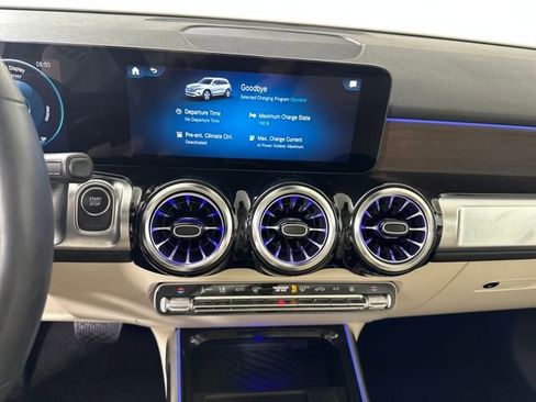 Used 2023 Mercedes-Benz EQB 300 4MATIC w/ Pinnacle Package image 20