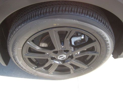 Used 2023 Nissan Kicks SV FWD image 9