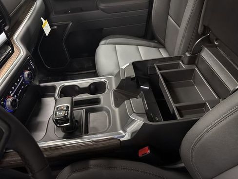 New 2026 Chevrolet Silverado 1500 RST w/ Redline Edition AWD/4WD image 23