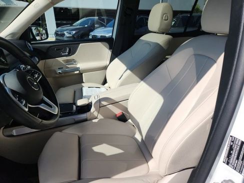 Used 2022 Mercedes-Benz GLB 250 4MATIC image 18